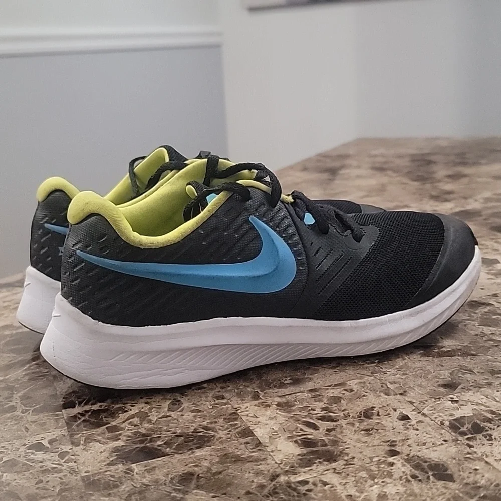 NIKE STAR RUNNER Nike Youth Shoes Sneakers size 4.5 Youth